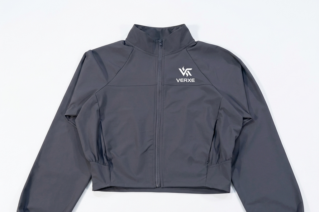VERXE Cropped Active Windbreaker Jacket